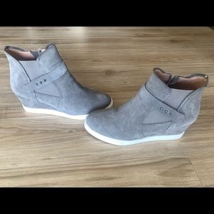 LINEA PAOLO Grey Wedge Sneakers